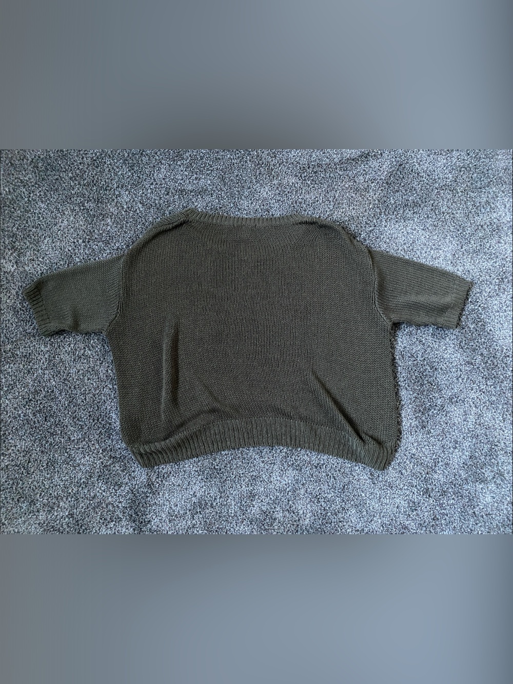 H&M Olive Green Short-Sleeve Crew Neck Sweater - Picture 2 of 2